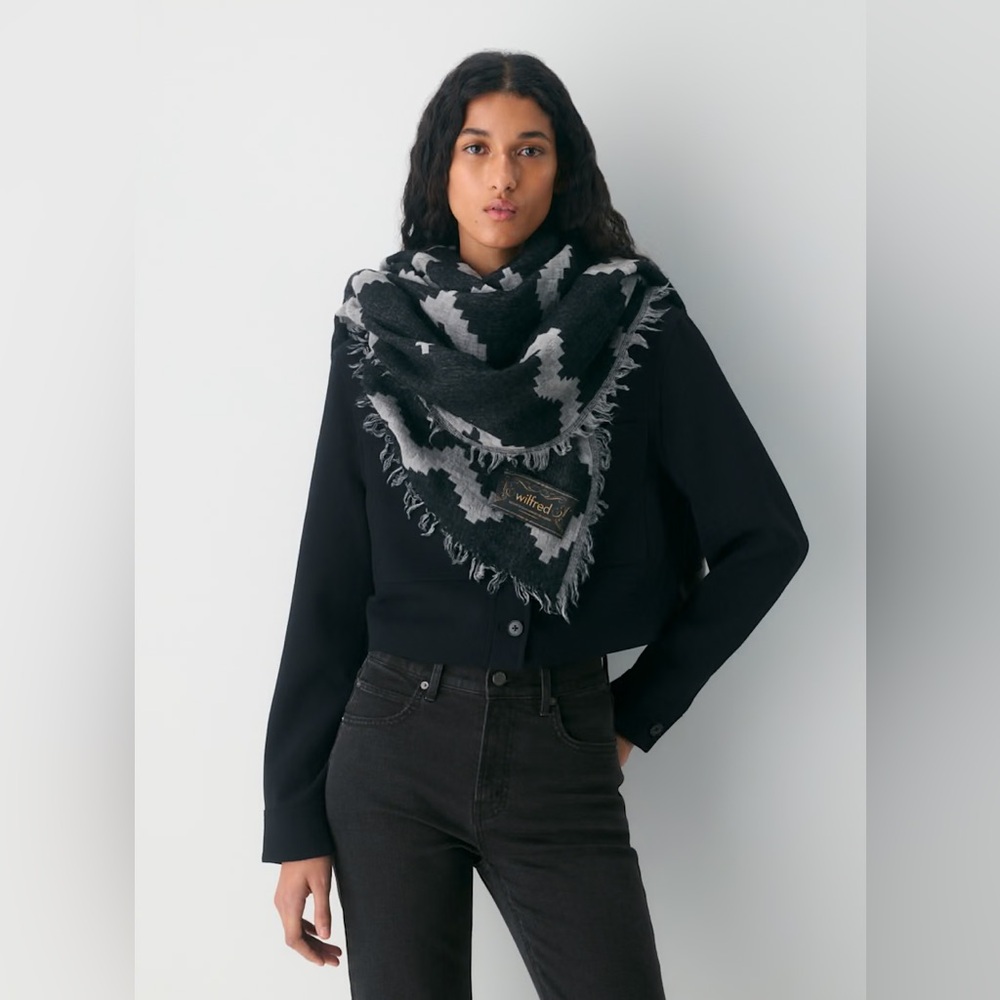 Wilfred Scandi Merino Wool Blanket Scarf (great preloved condition)